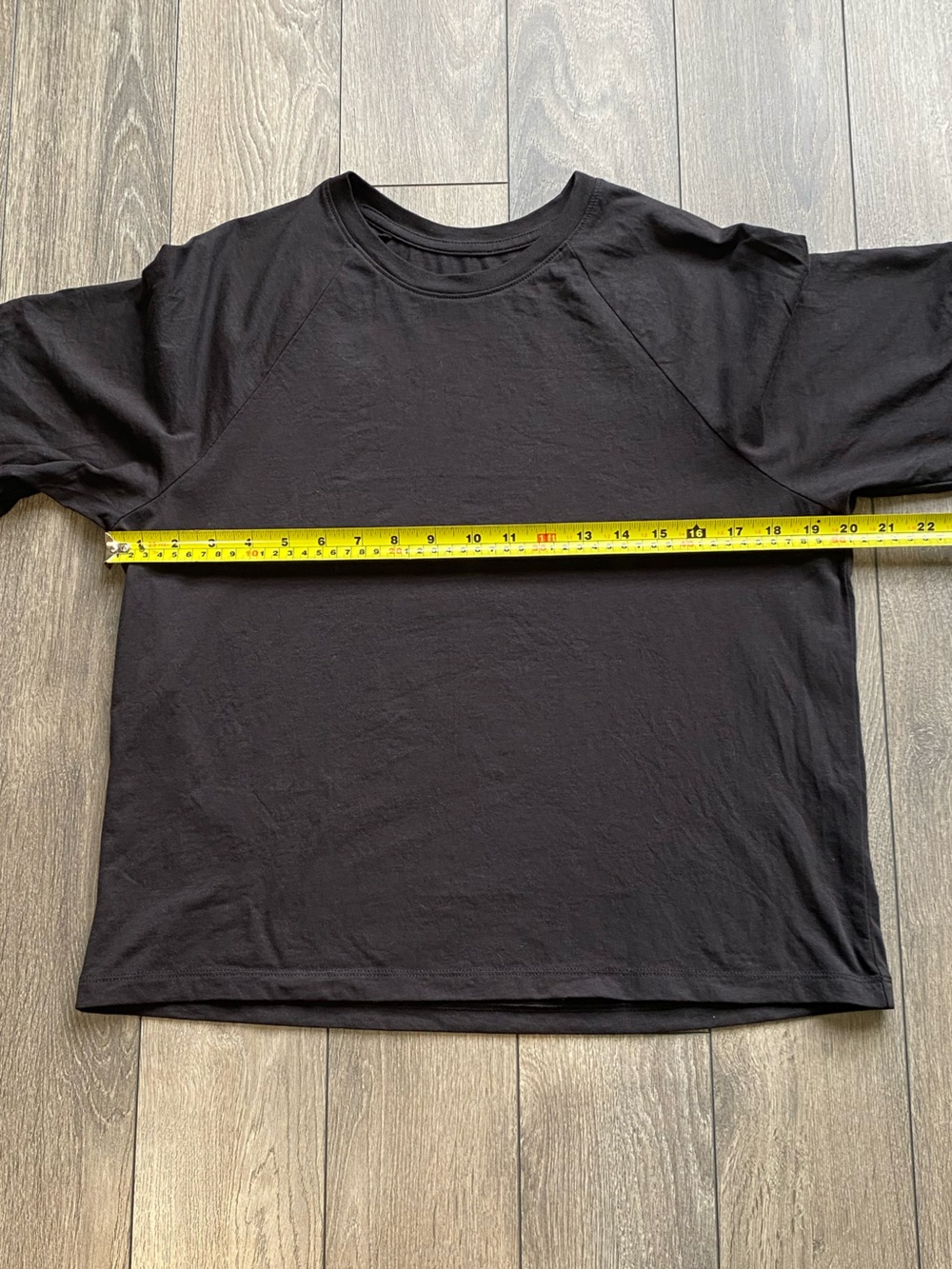 Everlane Oversized Seamed Tee Sz S Black Like New - Picture 7 of 8